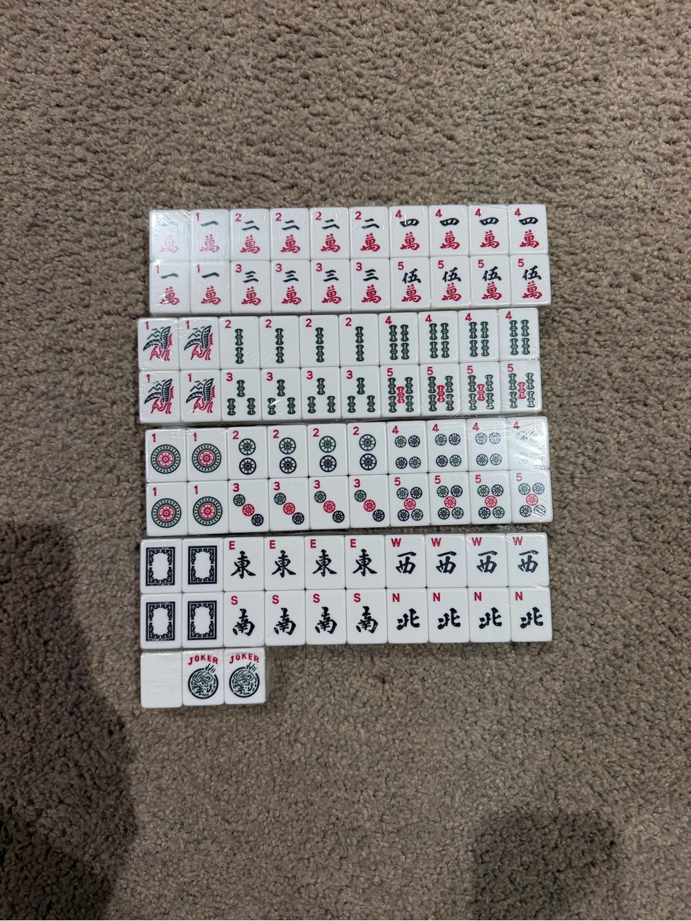 Mahjong Set with White Tiles and Navy Case - Picture 15 of 16
